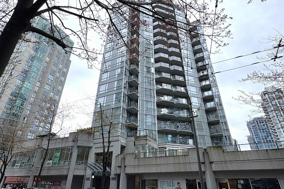 1504 1212 Howe Street Vancouver, BC - 13