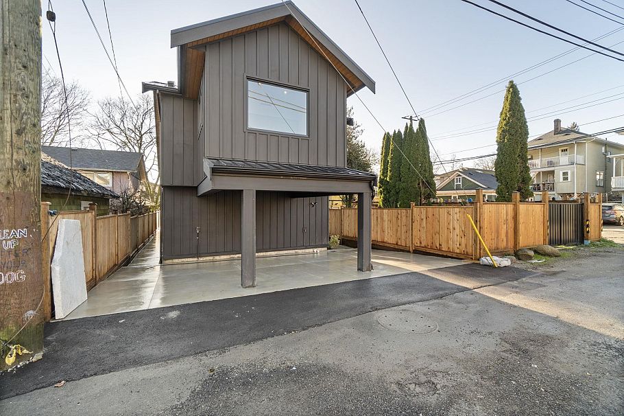 1947 E 13th Avenue Vancouver, BC - 12