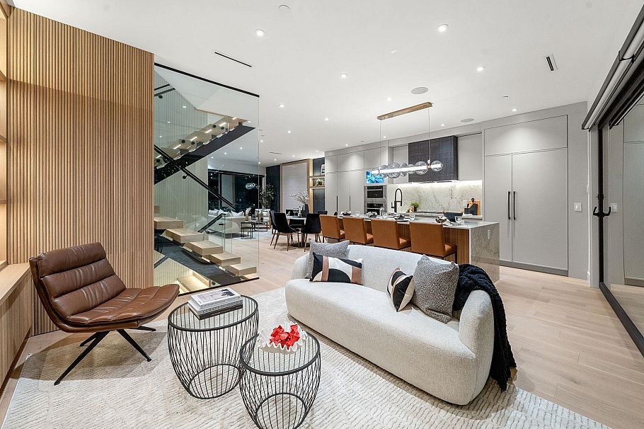 3679 Pandora Street Vancouver, BC - 32