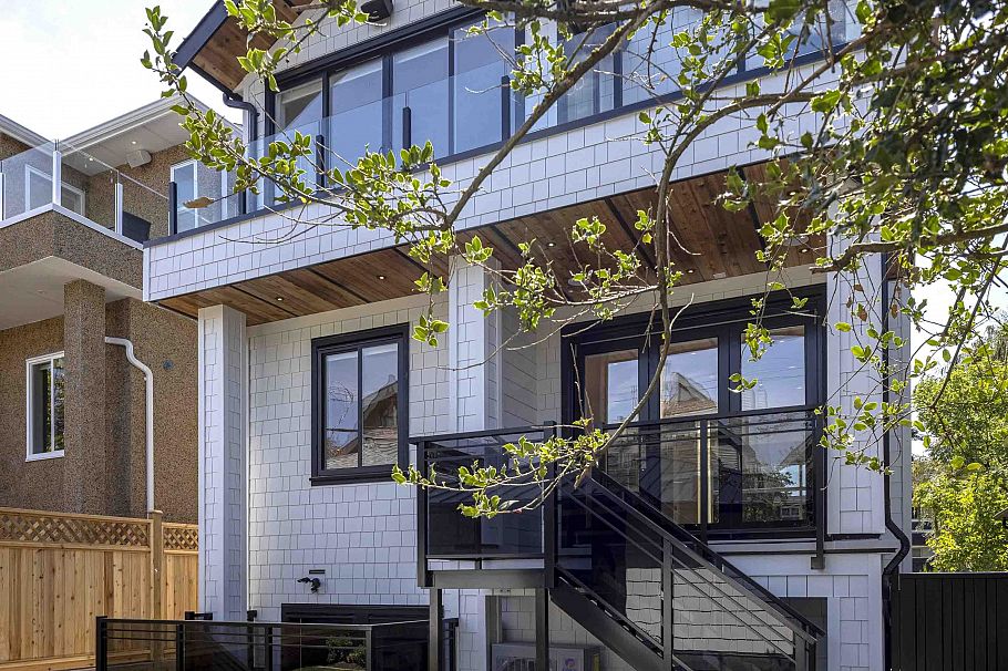 2565 W 2nd Avenue Vancouver, BC - 38