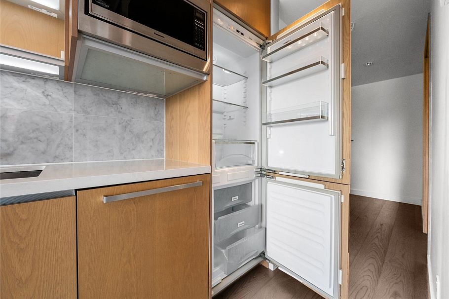 1256 38 Smithe Street Vancouver, BC - 5