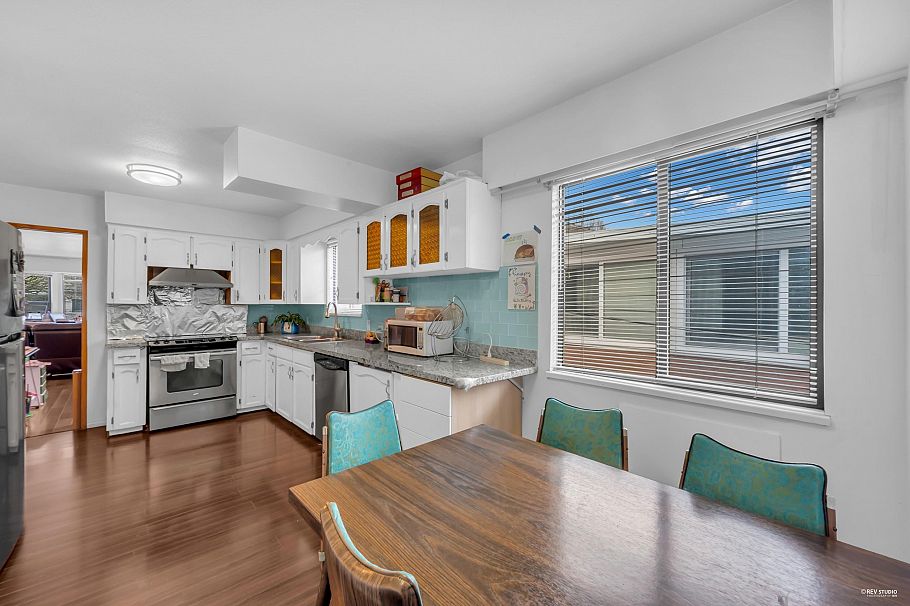 3334 Archimedes Street Vancouver, BC - 12