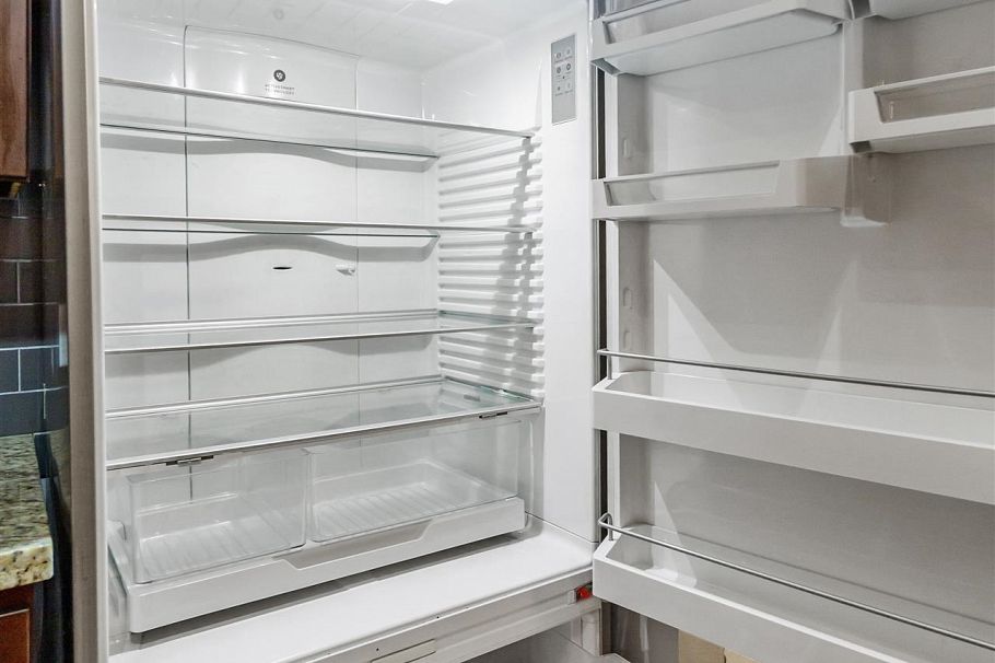 201 2222 Prince Edward Street Vancouver, BC - 11