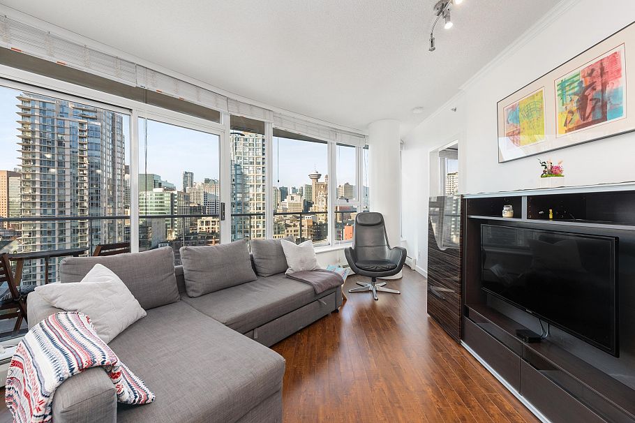 2203 58 Keefer Place Vancouver, BC - 3