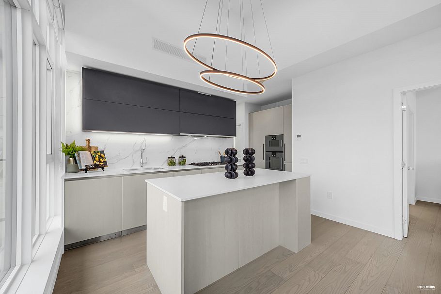 1001 8415 Granville Street Vancouver, BC - 17