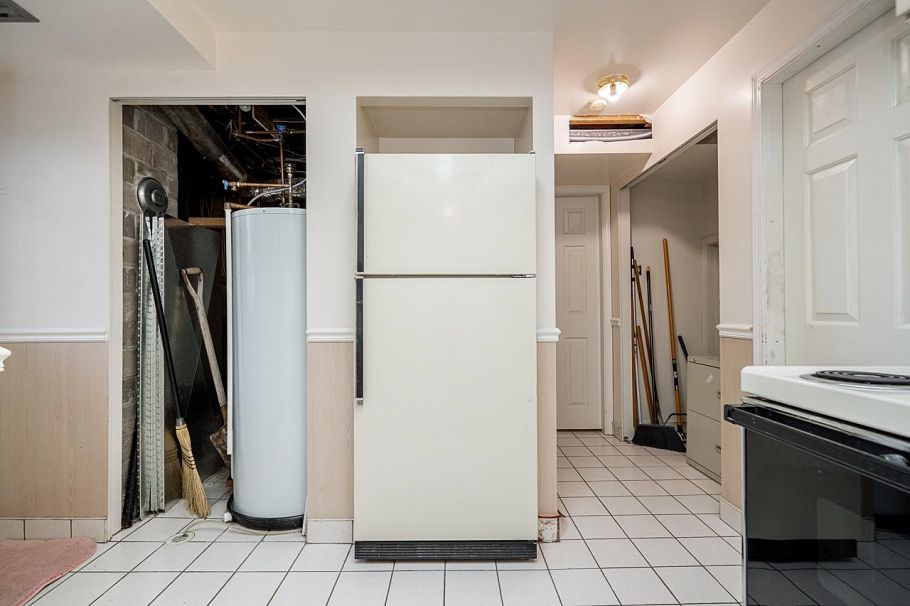 2655 E 53 Avenue Vancouver, BC - 24