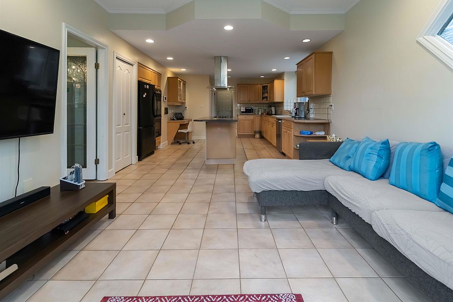 8405 Gillnet Place Vancouver, BC - 13