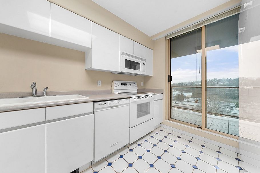 1106 1327 E Keith Road North Vancouver, BC - 10