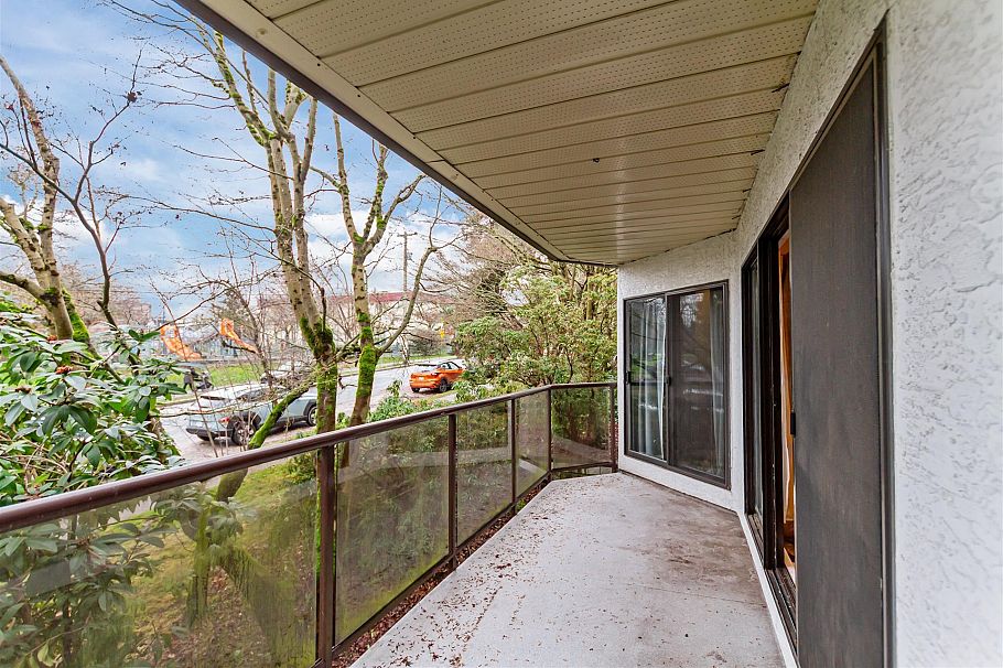 201 2222 Prince Edward Street Vancouver, BC - 9