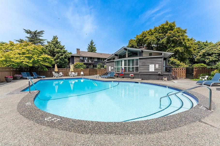 402 555 W 28th Street North Vancouver, BC - 31