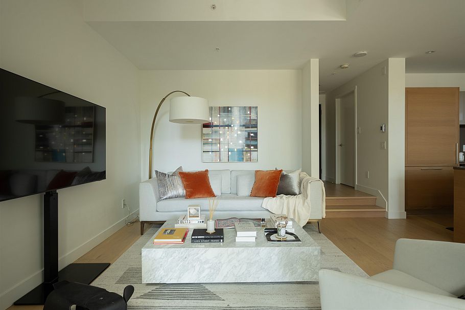 1577 W 57th Avenue Vancouver, BC - 5