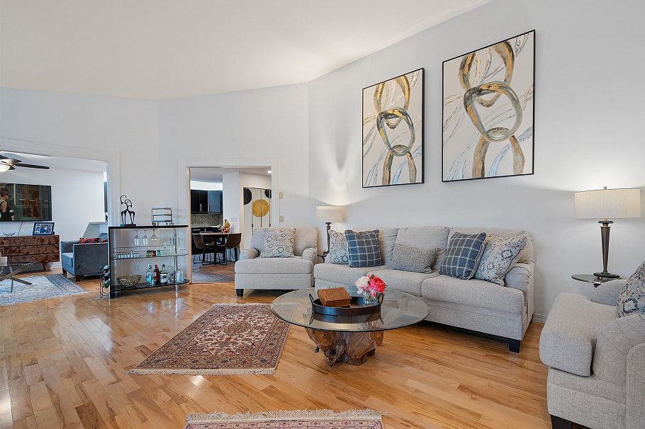 5625 Eagle Court North Vancouver, BC - 5