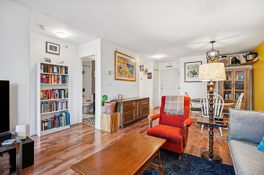 PH7 2405 Kamloops Street Vancouver, BC - 9