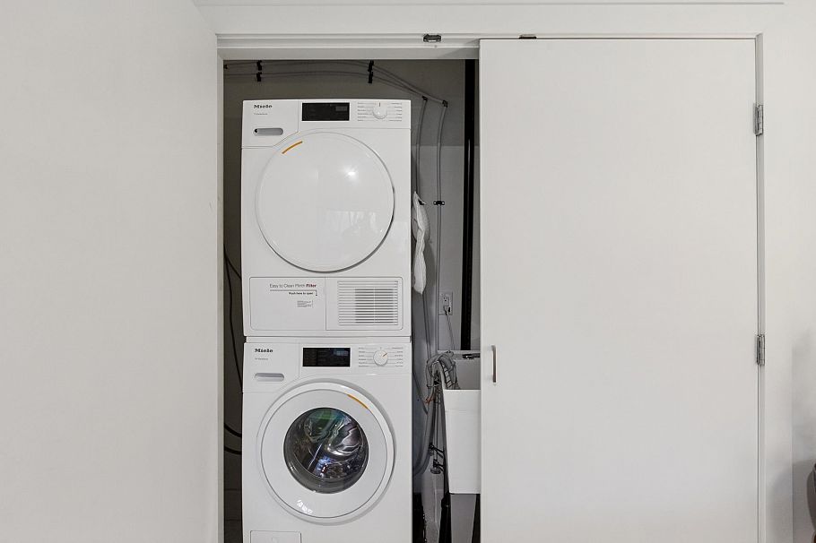 402 555 W 28th Street North Vancouver, BC - 22