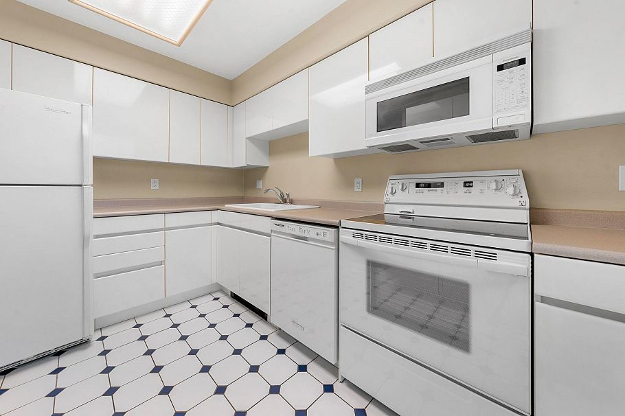 1106 1327 E Keith Road North Vancouver, BC - 9