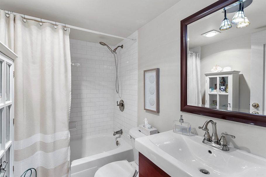 201 308 W 2nd Street North Vancouver, BC - 13