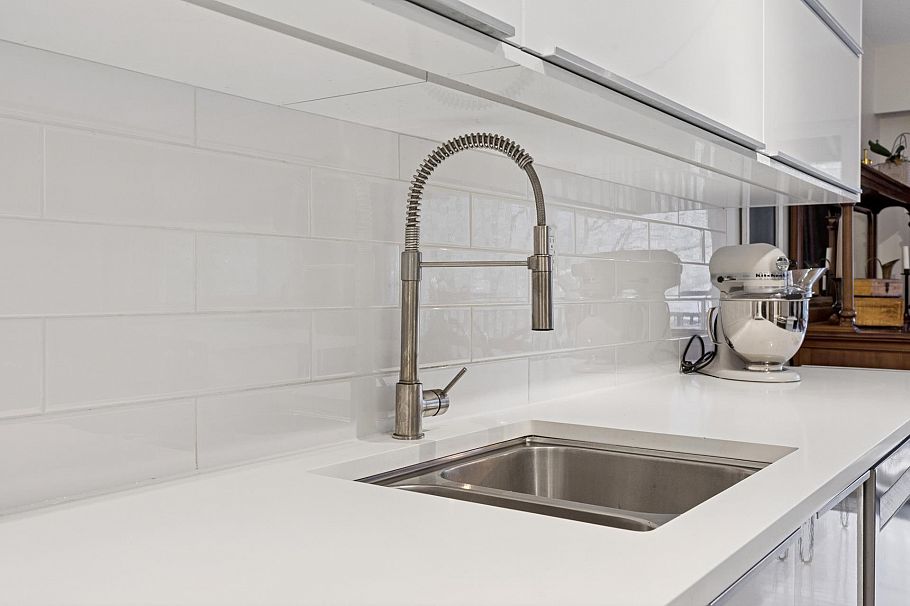 402 555 W 28th Street North Vancouver, BC - 13