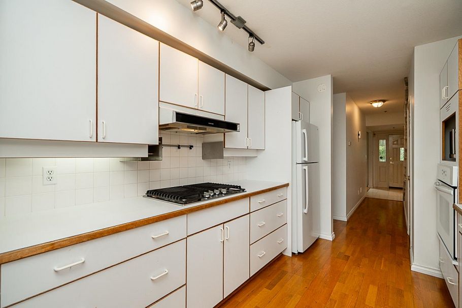 1796 W 14th Avenue Vancouver, BC - 6