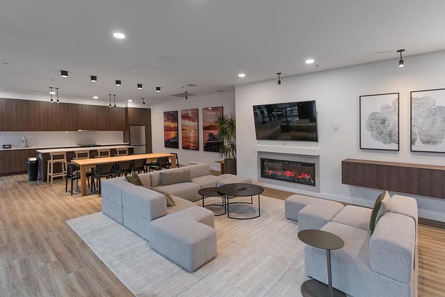 312 3596 Malsum Drive North Vancouver, BC - 20