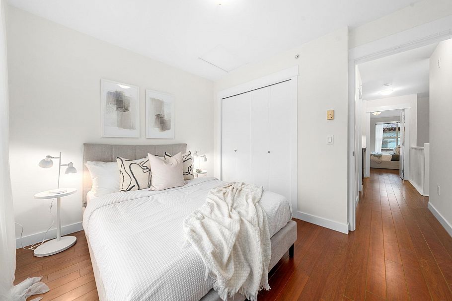 4 307 E 15th Street North Vancouver, BC - 22