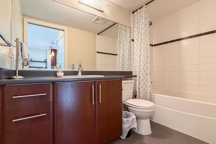 1909 688 Abbott Street Vancouver, BC - 16