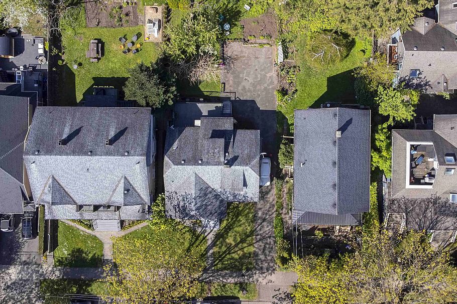 2325 W 8th Avenue Vancouver, BC - 32