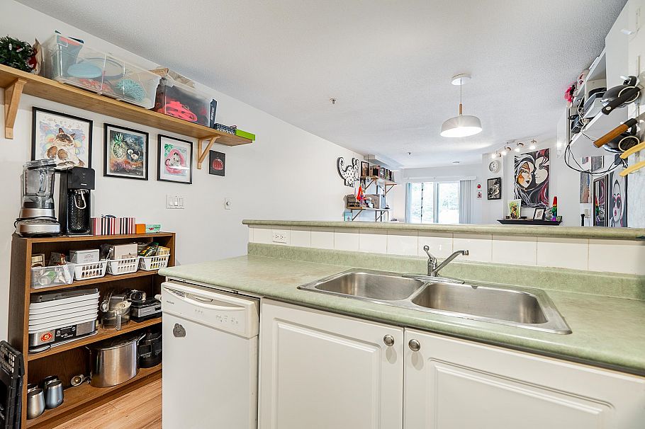 212 868 Kingsway Vancouver, BC - 7