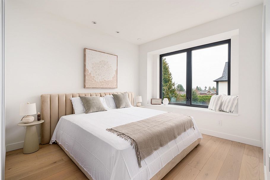 836 W 64th Avenue Vancouver, BC - 16