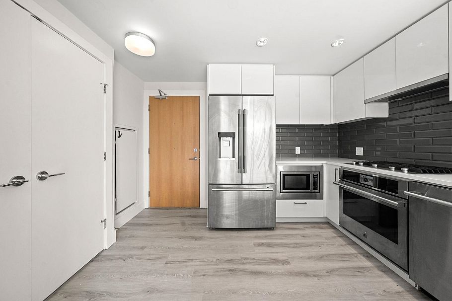 609 3451 Sawmill Crescent Vancouver, BC - 12