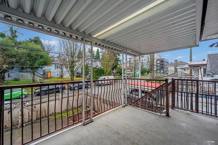 3334 Archimedes Street Vancouver, BC - 32