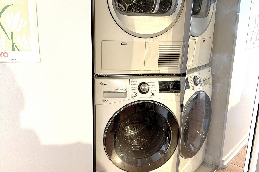 1504 1212 Howe Street Vancouver, BC - 11