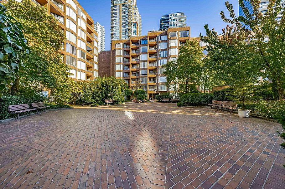 610 1330 Burrard Street Vancouver, BC - 18