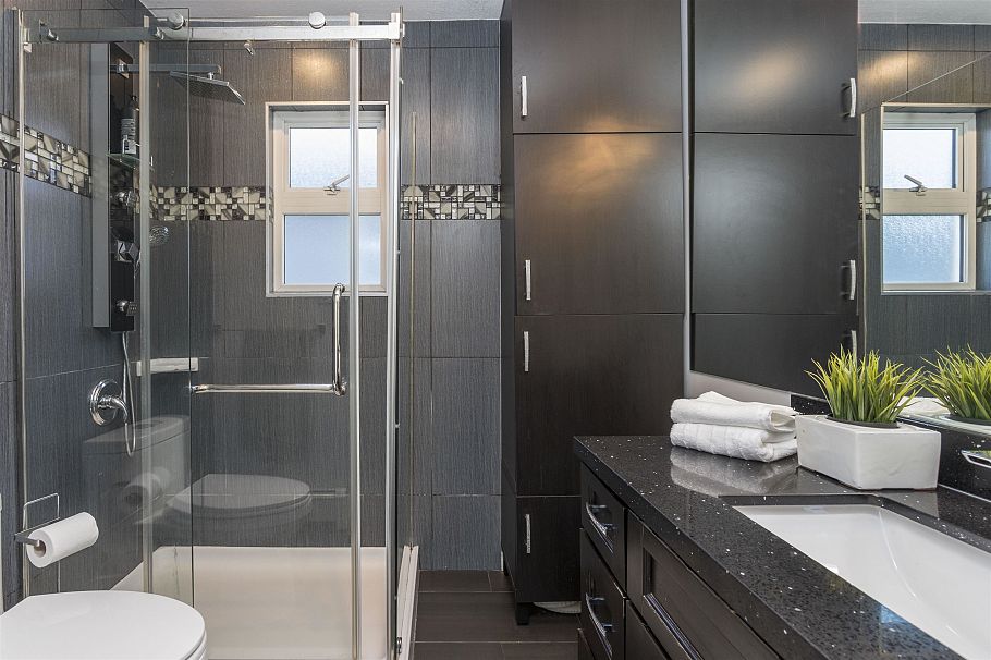 1278 E 13th Avenue Vancouver, BC - 14