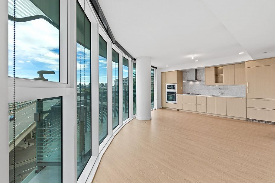 684 87 Nelson Street Vancouver, BC - 21