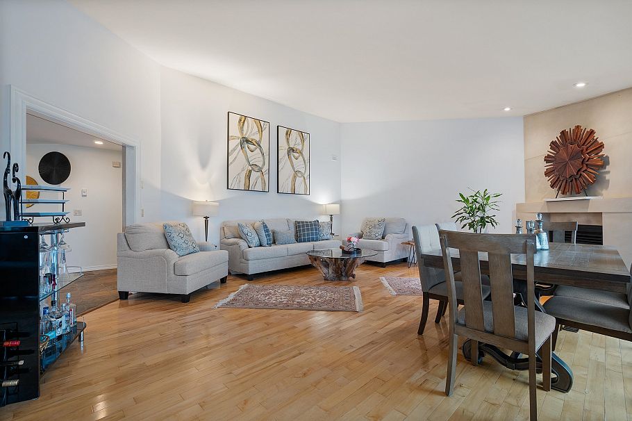 5625 Eagle Court North Vancouver, BC - 27