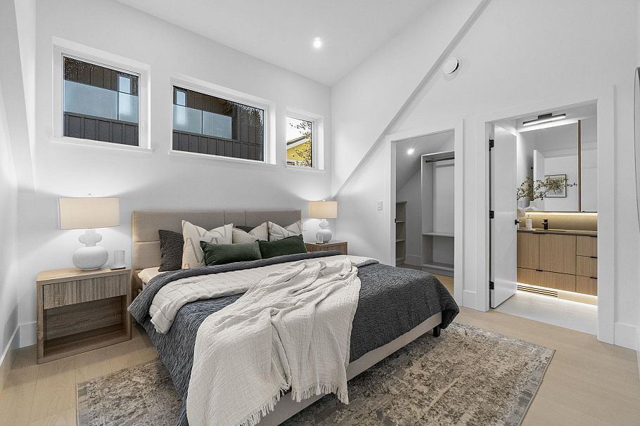 1947 E 13th Avenue Vancouver, BC - 5