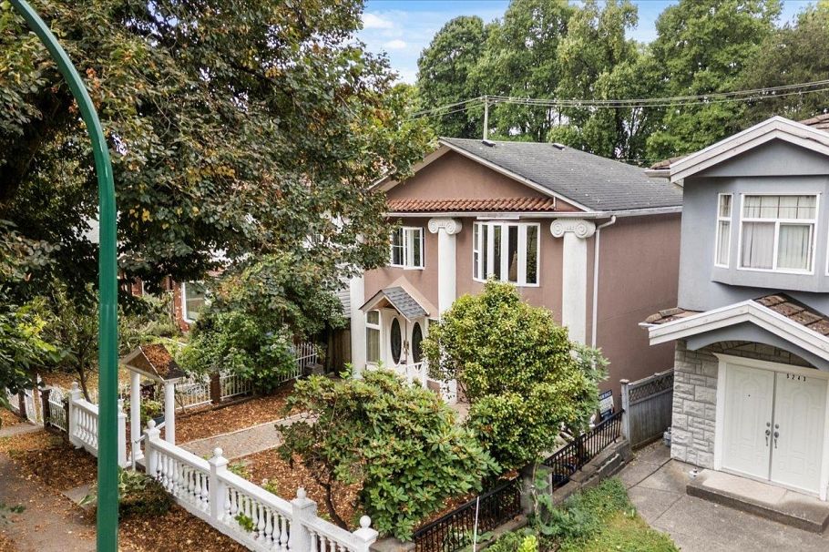 5263 Wales Street Vancouver, BC - 5