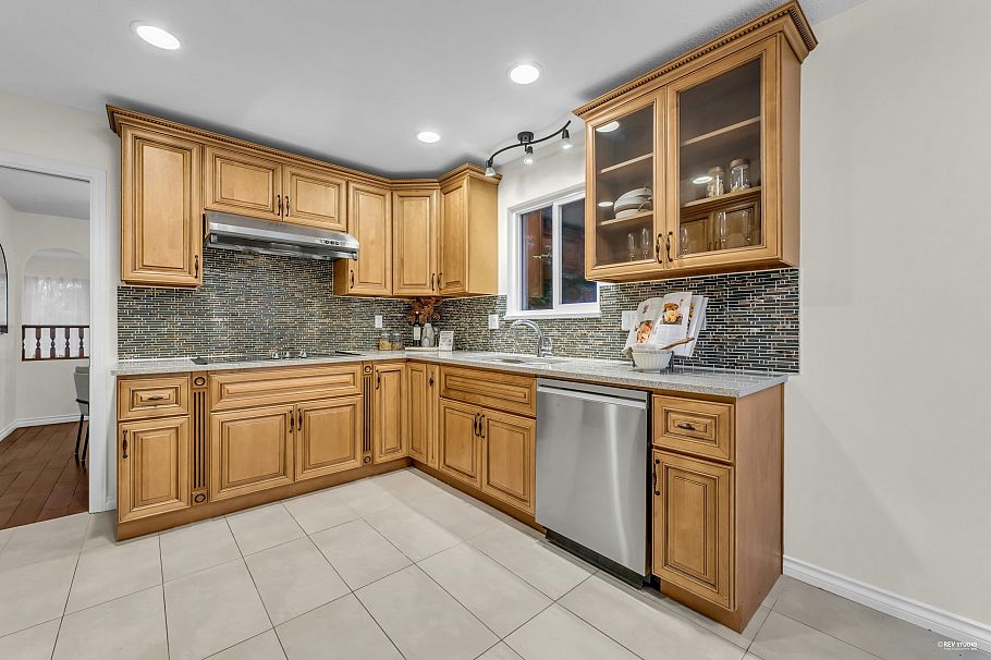 3661 Blenheim Street Vancouver, BC - 22