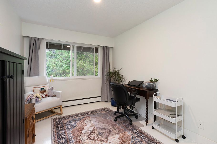 402 555 W 28th Street North Vancouver, BC - 24