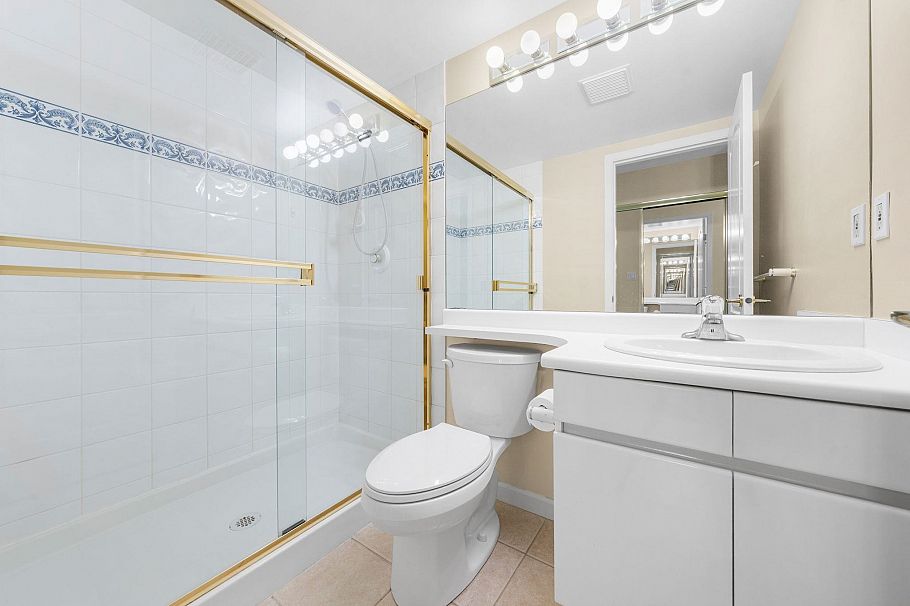 1106 1327 E Keith Road North Vancouver, BC - 23