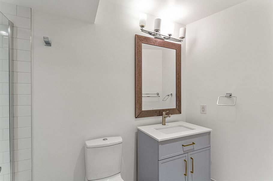 201 2222 Prince Edward Street Vancouver, BC - 15