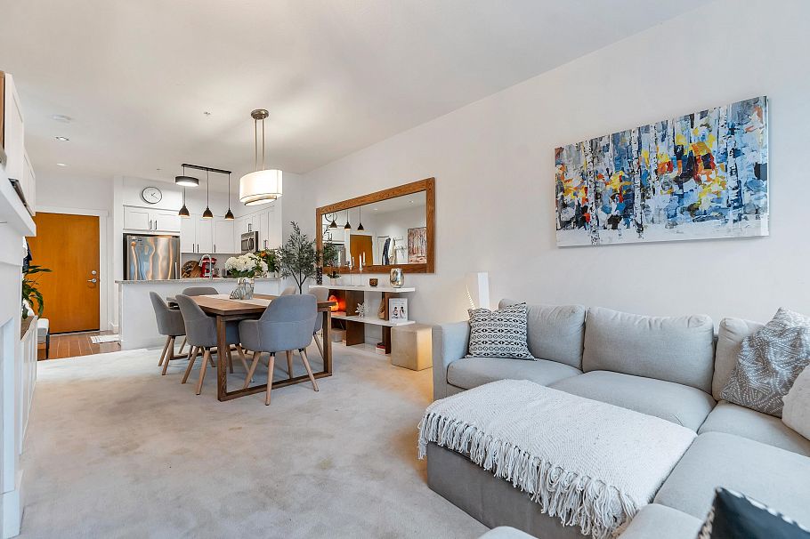 310 1111 E 27th Street North Vancouver, BC - 14