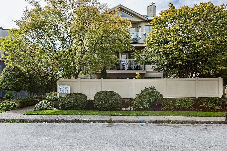 303 131 W 20th Street North Vancouver, BC - 33