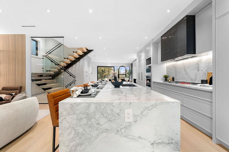 3679 Pandora Street Vancouver, BC - 20