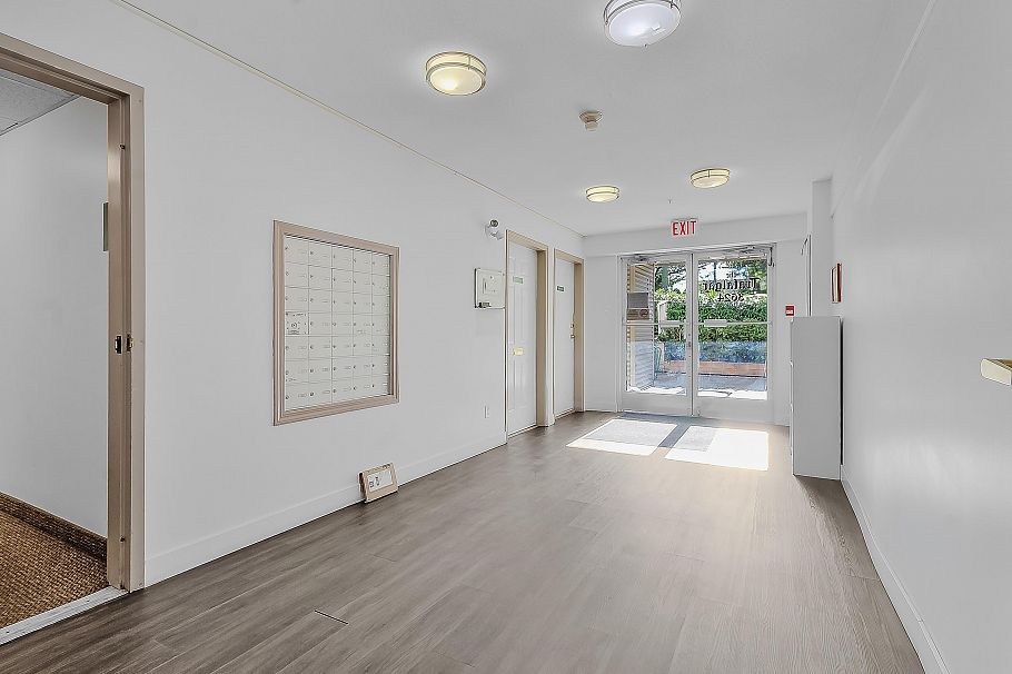 103 3624 Fraser Street Vancouver, BC - 3