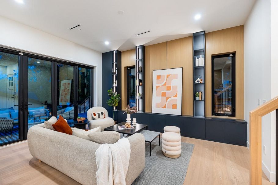 4675 St. George Street Vancouver, BC - 1