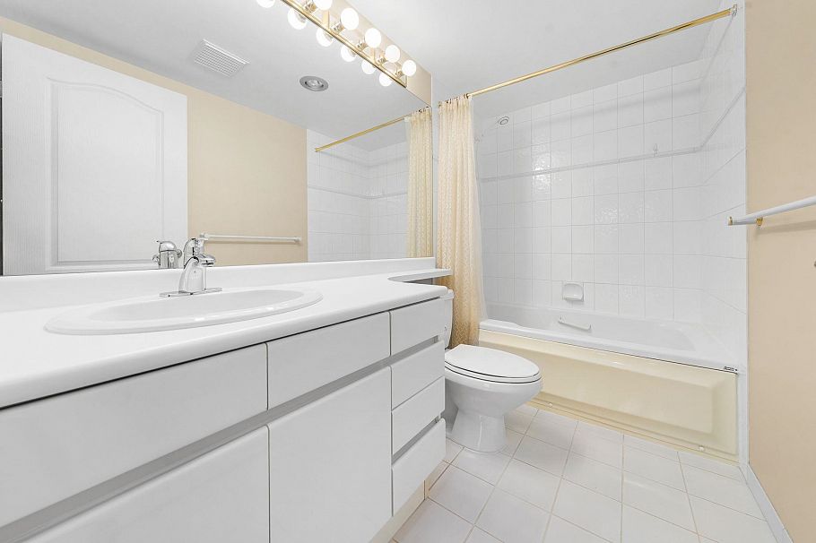 1106 1327 E Keith Road North Vancouver, BC - 20