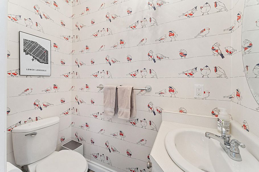 333 E Keith Road North Vancouver, BC - 21