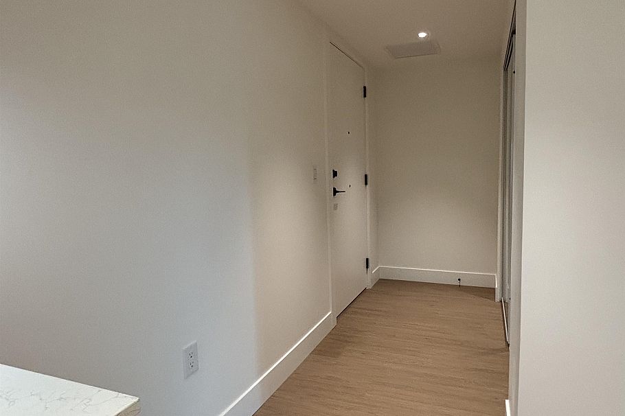 113 2235 E Broadway Vancouver, BC - 7