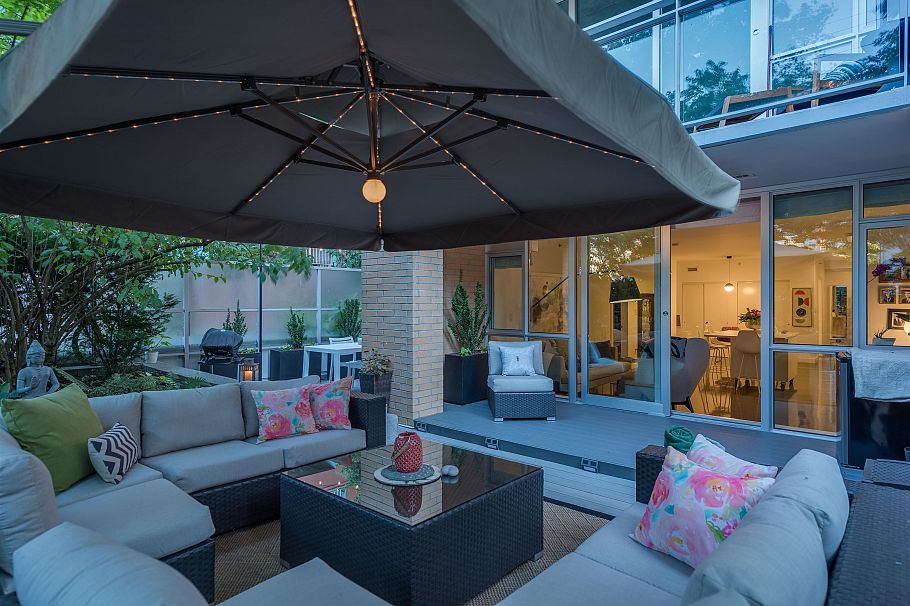 213 221 Union Street Vancouver, BC - 1